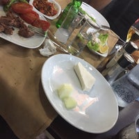 Das Foto wurde bei Özcan Restaurantlar von Engin E. am 10/18/2018 aufgenommen