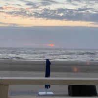 Photo taken at Breakers Beach House by Graeme R. on 7/25/2022