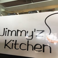 รูปภาพถ่ายที่ Jimmy&amp;#39;z Kitchen SoBe โดย Graeme R. เมื่อ 9/26/2016