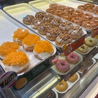 Photo taken at Krispy Kreme by Cherparn on 9/19/2023
