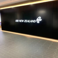 Photo taken at Air New Zealand Koru Lounge by Kesarin V. on 11/9/2019