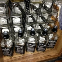 1/16/2013에 Ausra Z.님이 Jackie - American Whiskey Bar에서 찍은 사진