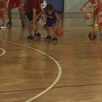Photo taken at Bursa TOFAŞ Basketbol Okulları-Ahmet Erdem Anadolu Lisesi by Birsen💎 on 7/14/2016