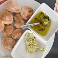 Photo prise au Pizzeria Casa Mia par Luis S. le4/13/2013