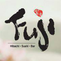 6/19/2015 tarihinde Fuji Hibachi Sushi &amp;amp; Lava Barziyaretçi tarafından Fuji Hibachi Sushi &amp;amp; Lava Bar'de çekilen fotoğraf