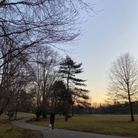 Foto diambil di Brookdale Park oleh Jeff S. pada 2/22/2022