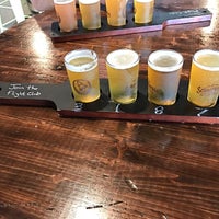5/19/2017에 Tony O.님이 Schoolhouse Beer and Brewing에서 찍은 사진