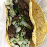 Foto scattata a L&amp;#39;Patron Tacos da Rick G. il 8/9/2019