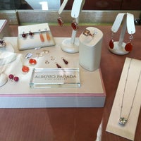 Photo taken at Midtown Jewelers by Anna K. on 11/30/2012