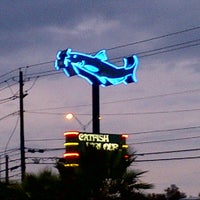 Photo taken at Catfish Parlor by Leah H. on 9/29/2012