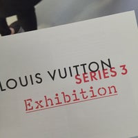 Photo taken at Louis Vuitton Series 3 by Haneen on 10/17/2015
