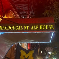 Photo taken at Macdougal St. Ale House by Glenn D. on 9/12/2022