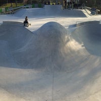Photo taken at Skatepark de Maison-Alfort by François on 3/13/2016