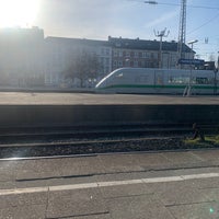 Photo taken at Bahnhof Hamburg-Altona by Jan-Willem A. on 4/11/2022