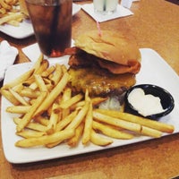 Photo taken at Applebee&amp;#39;s Grill + Bar by StAugustineBuzz on 8/13/2015