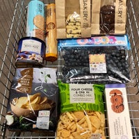 Photo taken at Marks &amp;amp; Spencer by Kwann W. on 8/6/2019