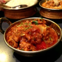 รูปภาพถ่ายที่ Sansar Indian Cuisine โดย Greg V. เมื่อ 2/10/2013