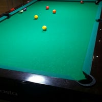 Игра бильярд хаус. Бильярдная чарли. Хаос в бильярдах. Бильярдная чарли. Бильярд хаус.