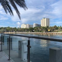 Foto diambil di Boca Landing at Waterstone Resort &amp;amp; Marina oleh Kasey B. pada 8/27/2018