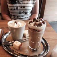 Foto tirada no(a) Coffee Cafe por Marte C. em 7/15/2015