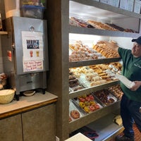 Photo taken at 7th Avenue Donuts by Taiowa W. on 3/14/2020