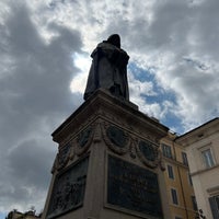 Photo taken at Monumento a Giordano Bruno by Niels K. on 4/7/2022