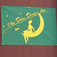 Foto tirada no(a) Dew Drop Inn por Dew Drop Inn em 6/25/2015