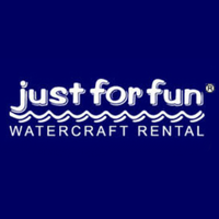 6/25/2015 tarihinde Just For Fun Watercraft Rentalziyaretçi tarafından Just For Fun Watercraft Rental'de çekilen fotoğraf