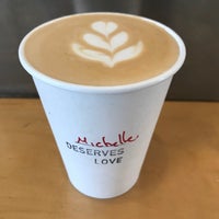 11/17/2021 tarihinde Michelle M.ziyaretçi tarafından Love Coffee Bar'de çekilen fotoğraf
