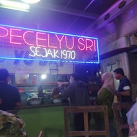 Review Pecel Yu Sri Simpang Lima