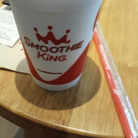 Photo taken at Smoothie King by Wanxin S. on 12/1/2014