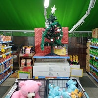 Photo taken at Giant Super by Asaliah . on 12/16/2022