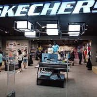 Photo taken at Skechers by Asaliah . on 5/11/2022