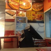 Photo taken at Pizza Hut by Turki A. on 8/1/2013