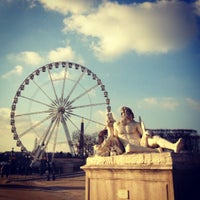 Photo taken at Grande Roue de Paris by Isabelle S. on 12/1/2012