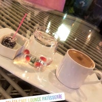 Photo taken at Peliza Cafe &amp;amp; Restaurant by ⚖️ on 10/7/2019