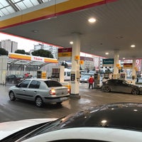 รูปภาพถ่ายที่ Shell โดย Cankut İ. เมื่อ 1/30/2017