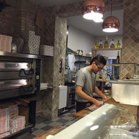 Photo taken at Pizzeria Cavallino by Amir K. on 8/19/2015
