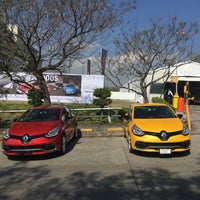 Photo taken at Renault Frêres by Rodri on 3/21/2015