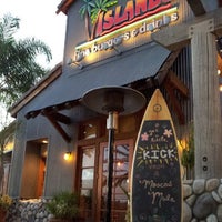 Foto tomada en Islands Restaurant  por Ron T. el 6/7/2013