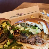 2/26/2017にTony D.がDugg Burgerで撮った写真