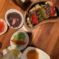 Das Foto wurde bei Lalo&amp;#39;s Fine Mexican Cuisine von Tony D. am 9/27/2018 aufgenommen