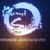 Foto tirada no(a) Kumi Sushi por Ryan S. em 3/1/2013