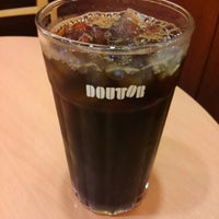 Photo taken at Doutor Coffee Shop by yuch4n on 9/22/2017