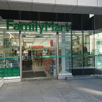 ファミリーマート 三宮京町店 中央区のコンビニ ファミリーマート 三宮京町店 中央区のコンビニ