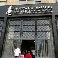 Photo taken at TRT/RJ - Tribunal Regional do Trabalho da 1ª Região by Marcelo R. on 11/27/2017