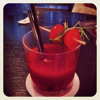 รูปภาพถ่ายที่ Capote cocktail.bar โดย ivan v. เมื่อ 3/8/2013