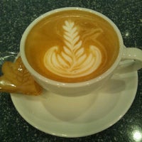 Photo taken at BLENZ coffee 汐留シティセンター店 by tae-tae on 10/9/2012