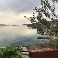 Das Foto wurde bei Assos Terrace Hotel von Doğan am 5/7/2021 aufgenommen