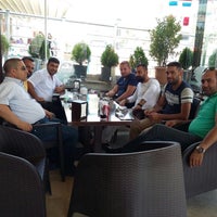 Photo taken at Asil Konak Cafe &amp;amp; Bistro by Şervan on 7/29/2016
